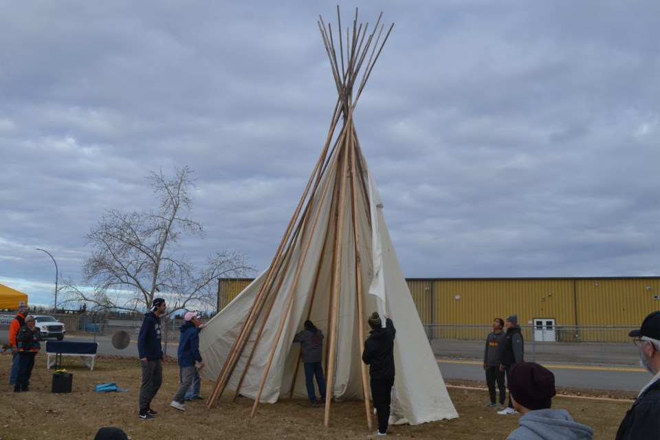 MVT teepee raising wrapping poles