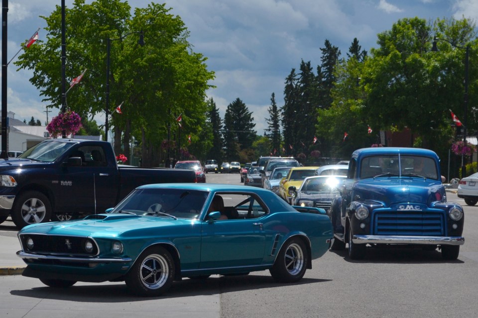 mvt Vehicle parade father's day-1