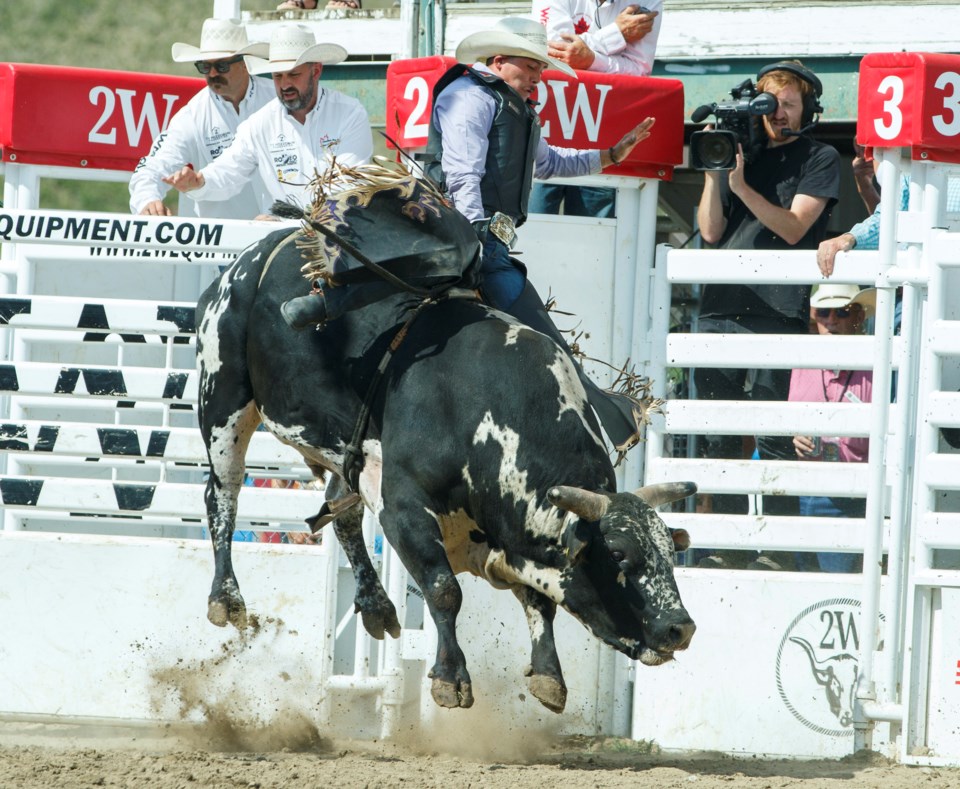 mvt-wyatt-gleeson-at-sundre-pro-rodeo
