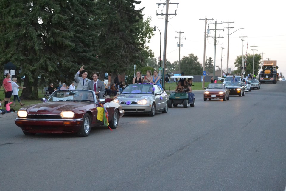 mvtEOHS 2020 grad parade-4