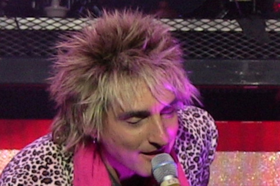 Rod Stewart tribute artist Vic Vaga