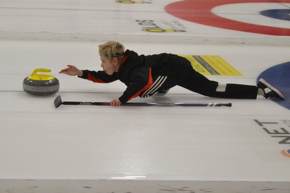 WebJrCurling-2