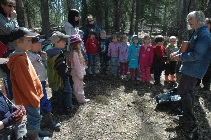 Kids enjoy a trip to Bearberry Greenhouse