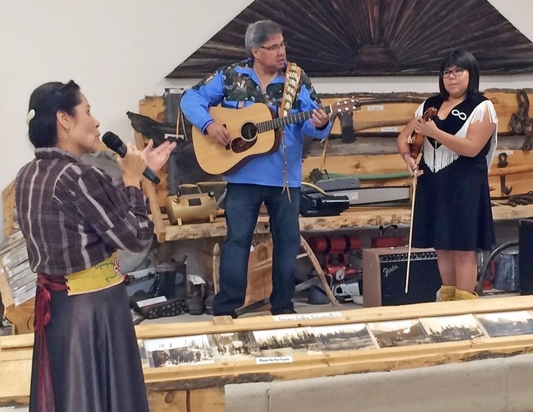 The inaugural Métis Fiddlin&#8217; Around Fun Day was held Nov. 20 at the Sundre Pioneer Museum with more than 100 people attending the day&#8217;s events, which ran from 11