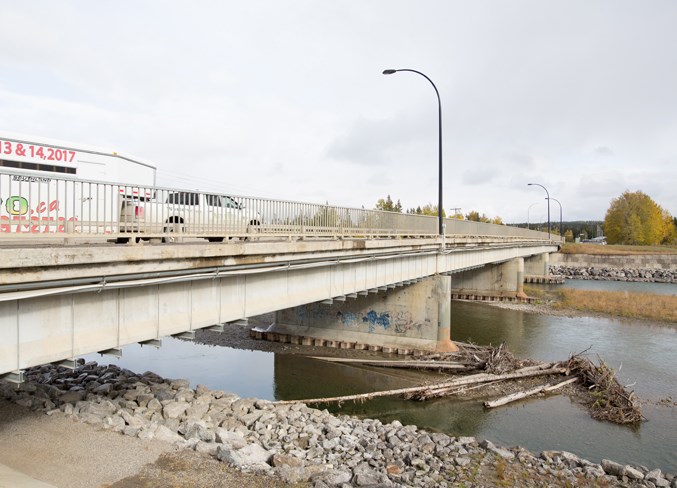 sundre bridge
