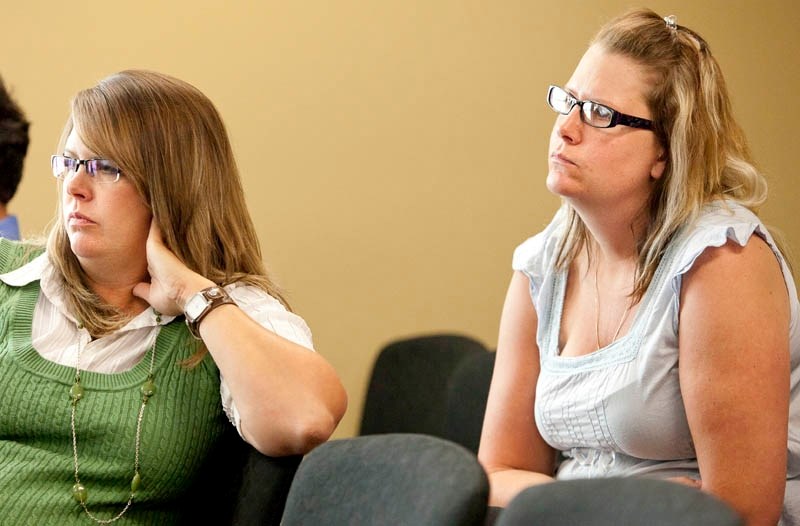 McKean (left) and sister Tamara Ziebarth at last week&#8217;s hearing.