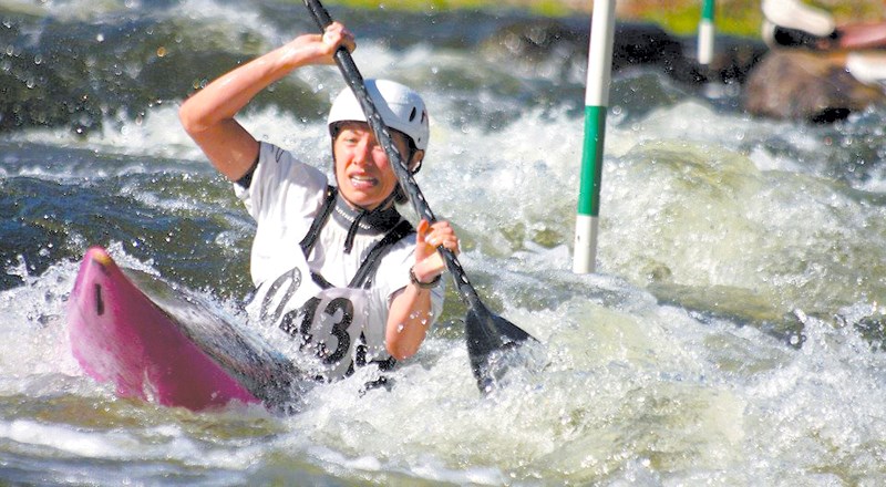 Jessica Groeneveld powers through the Mexican slalom course on her way to victory.