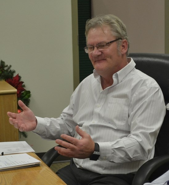 Bowden Chief Administrative Officer Andy Weiss makes a point during council&#8217;s debate on snow-clearing.