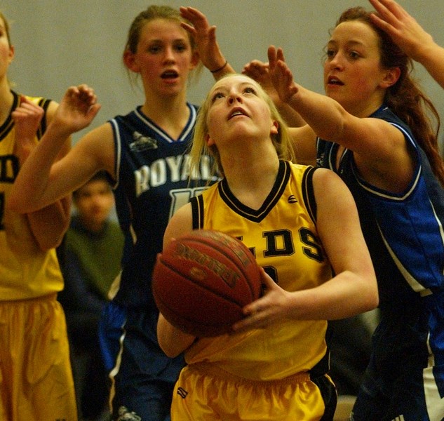 The Spartans&#8217; Julia Wright eyes the basket on Dec. 10.