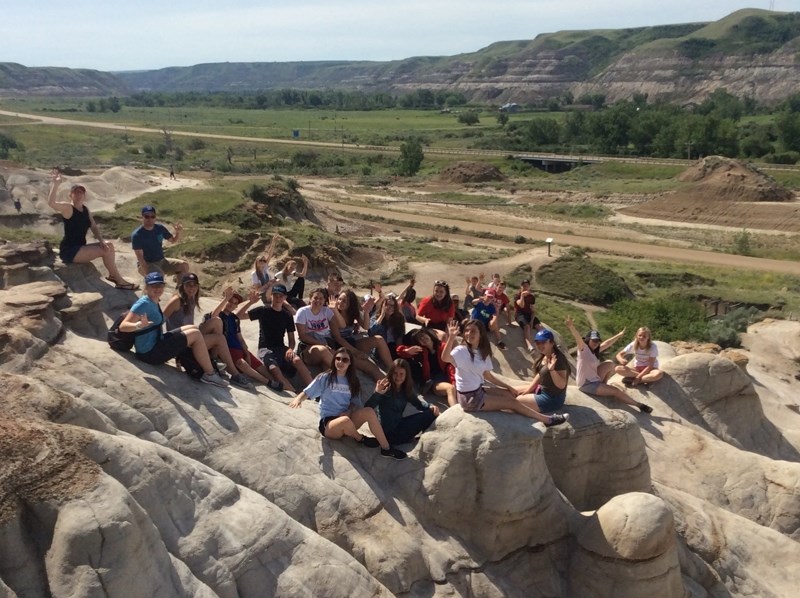 In June, QuÈbecois students joined their Alberta counterparts in Olds for a week of exploring Drumheller and the badlands, as well as Calgary and the Rockies.