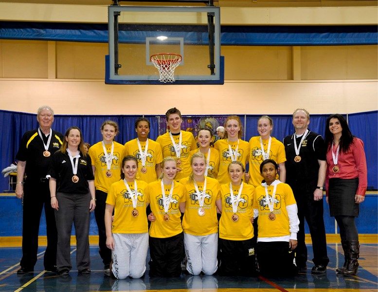 The Olds College Broncos women&#8217;s basketball team captured a bronze medal at the Canadian Collegiate Athletic Association national championship tournament held in Nova