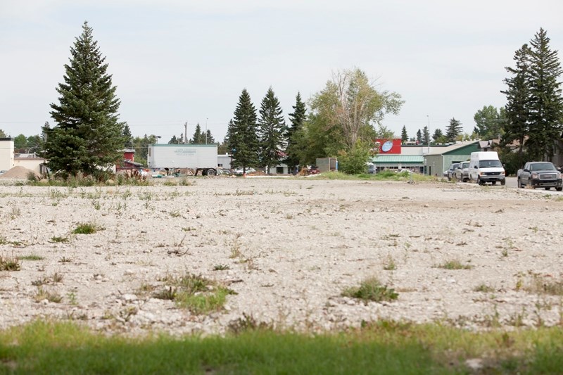 The former site of Olds High School off of Highway 27 between 50 and 52 avenues is for sale and the Town of Olds has confirmed Cam Clark Ford is purchasing the entire