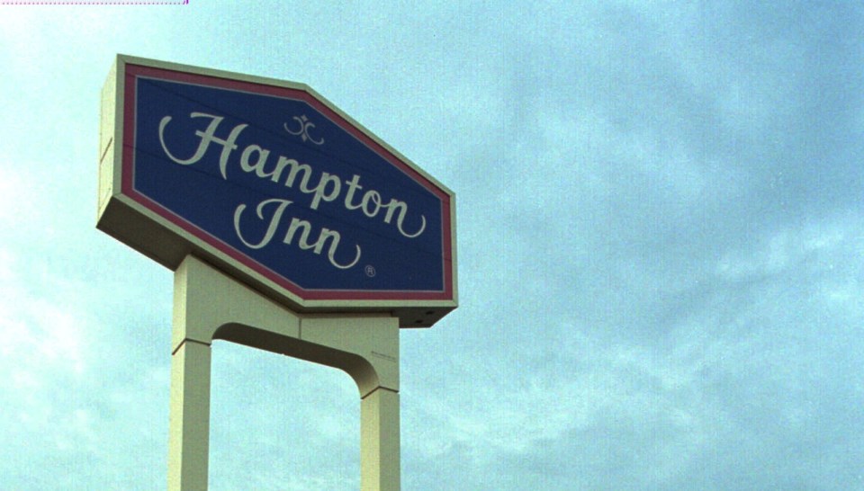 2021 03 20 Hampton Inn sign