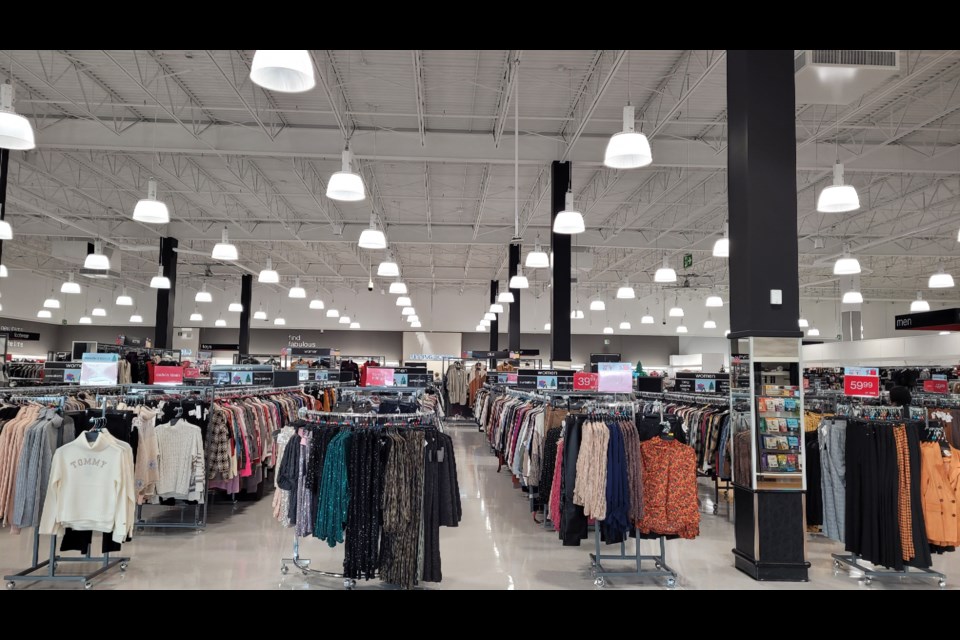 HomeSense Winners superstore in Aurora welcomes first customers