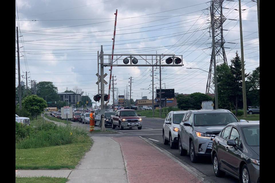 The free burlap offered by the Town of Newmarket resulted in a lengthy lineup of cars along Mulock Drive on the first day, June 9. 