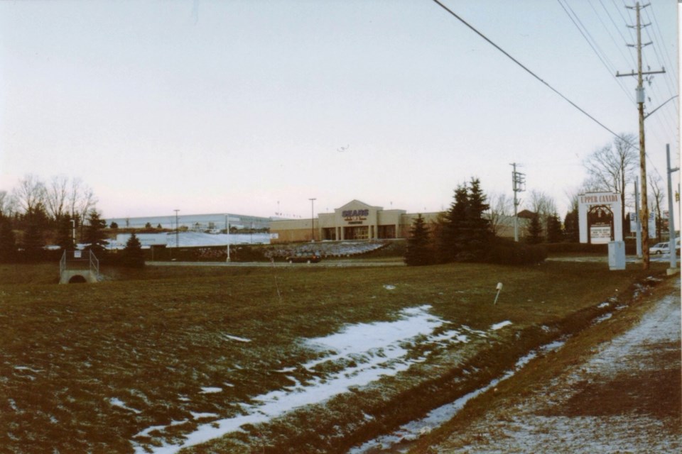 The doors to Upper Canada were opened on May 1, 1974, at precisely 9:30 a.m. to great local anticipation. The initial phase boasted parking for 2,500 cars and a workforce of over 700 locals.