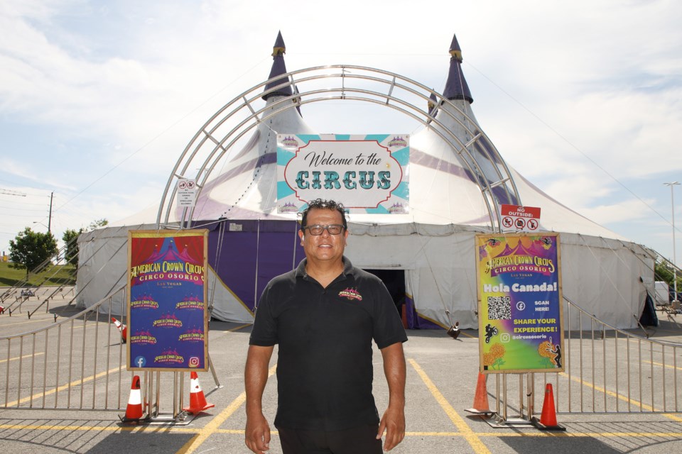 America Crown Circus owner Robert Osorio, a fourth-generation circus performer, brings his performers to Newmarket this weekend at Upper Canada Mall. He does high wire and magic.  Greg King for NewmarketToday