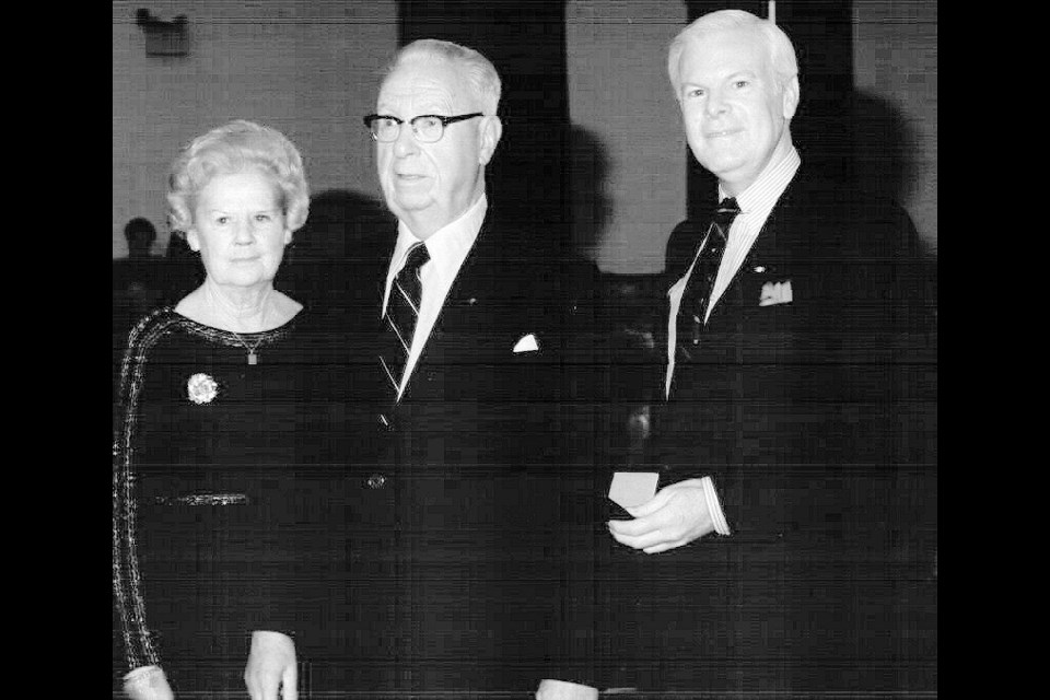 Eliza Hodgson, Elman Campbell (centre), whose role in founding the museum is honoured in the name of the museum, and Tom Wells, former Conservative MPP for Scarborough North and Minister of Education. (This cutline has been edited to correct an error in identification.)