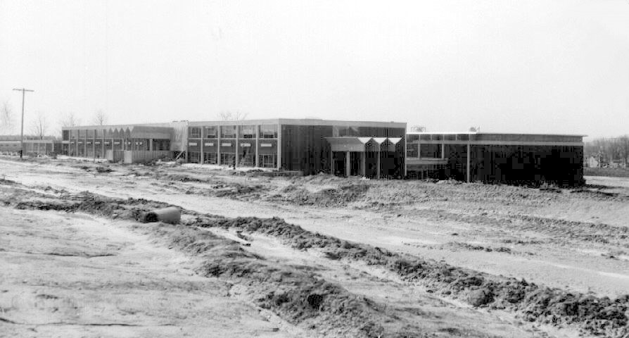 Newmarket's second high school, Huron Heights Secondary School, opened in 1962.