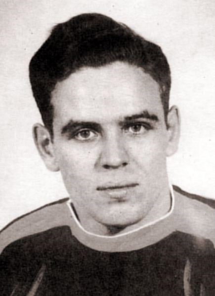 Newmarket-born Bill Thoms was signed to the Toronto Maple Leafs by the legendary Conn Smyth in 1932.