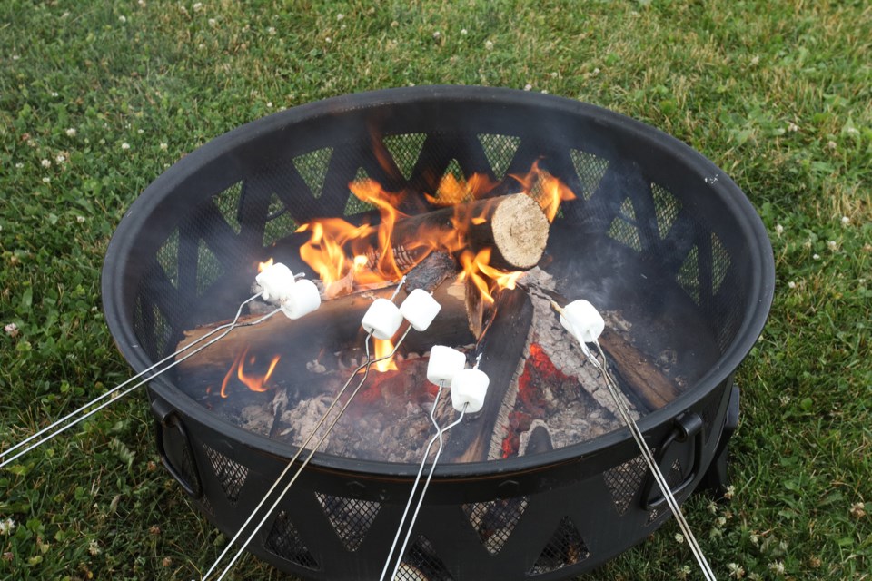 Fire Pit Safety And Bylaws, Are Propane Fire Pits Legal In Toronto