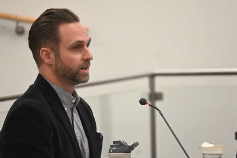 York Region Transit manager Tamas Hertel addresses Newmarket council Nov. 20.