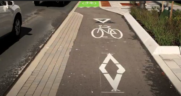 2021-03-02 bike lane Yonge Newmarket