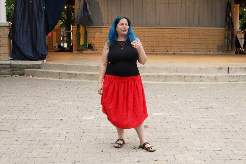 Plus size red skirt king hotsell
