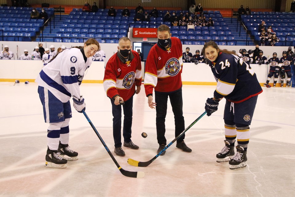 Ceremonial puck drop with the Aurora Mayor Tom Mrakas and Newmarket Mayor John Taylor and the captains of the Durham West Lightning and the CYGHA Panthers.  Greg King for NewmarketToday