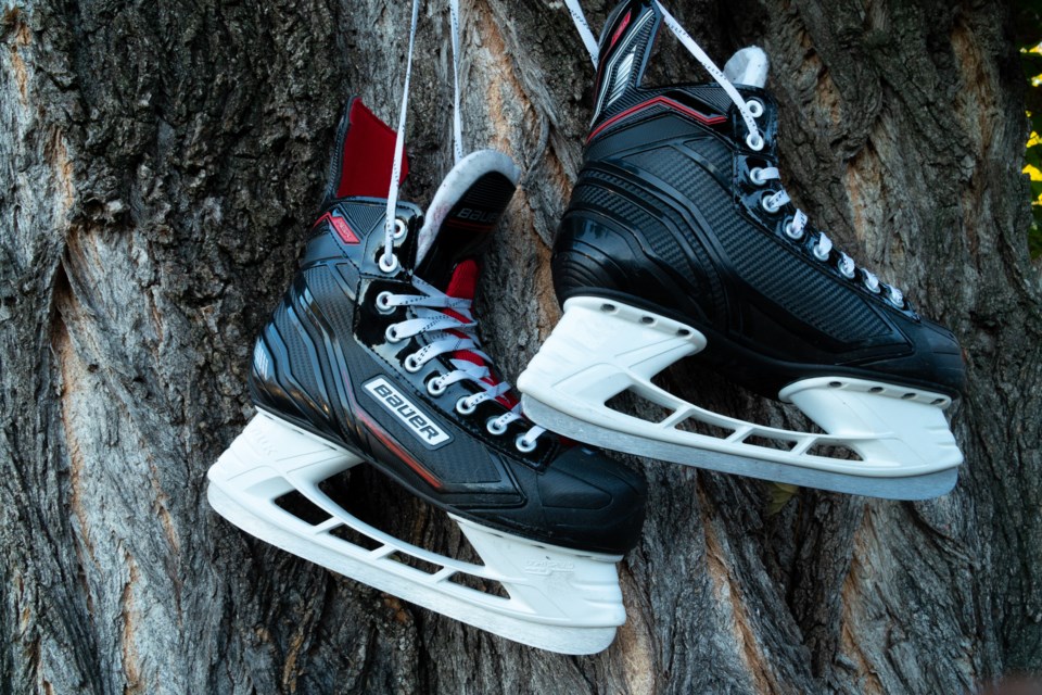 20231013-hockey-skates-pexels-gusat-silviu