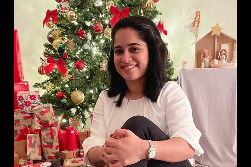 Nethasha Fernando makes Christmas-themed jewellery and custom tree ornaments for the holiday season.  