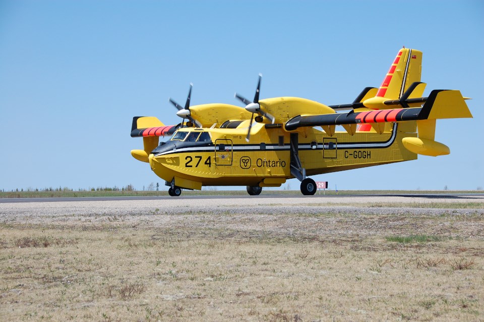 Dryden Airport waterbomber  (2010)