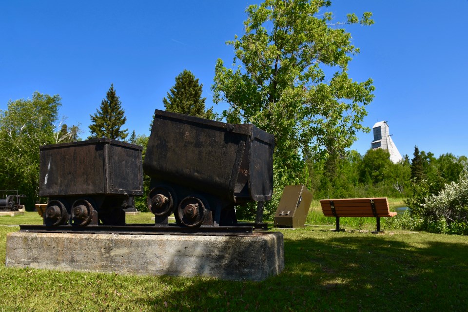 MacIntyre Mine ore cars