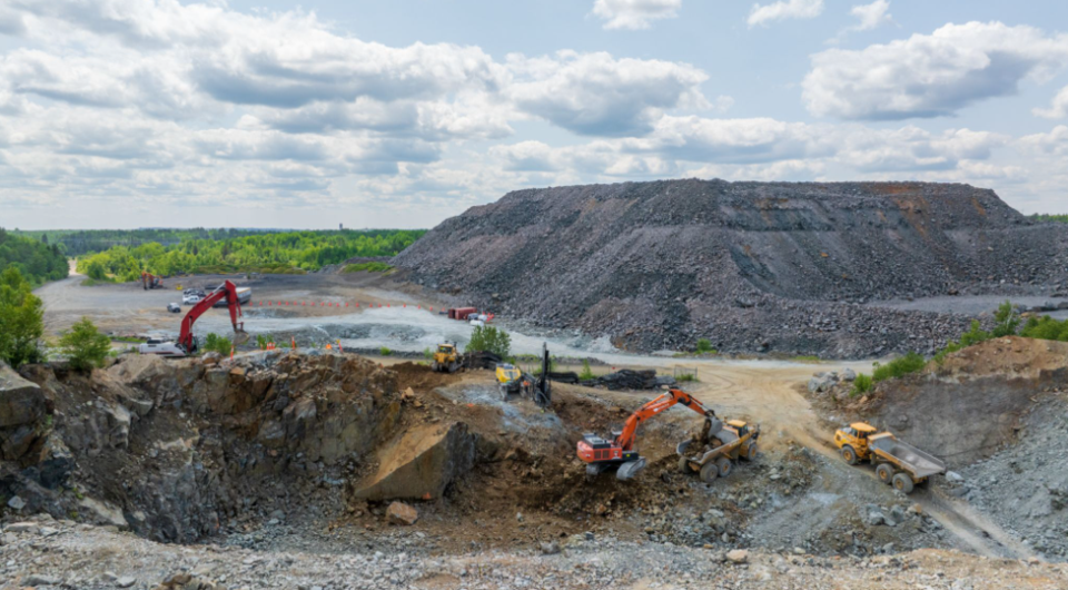 magna-mining-surface-excavation-photo-1