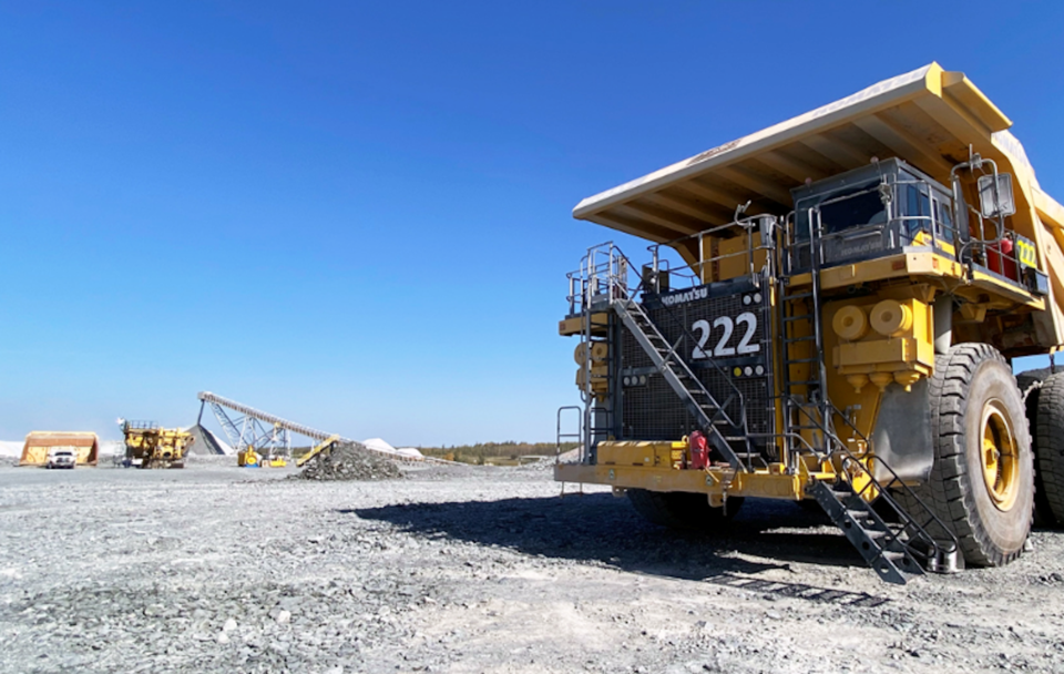 new-gold-rainy-river-haul-truck