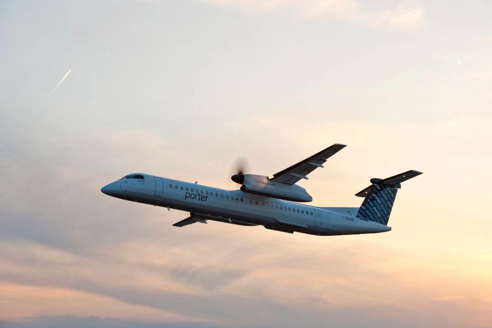 Porter Airlines plane in flight