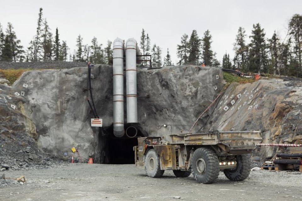 pure-gold-mine-portal-haul-truck-1