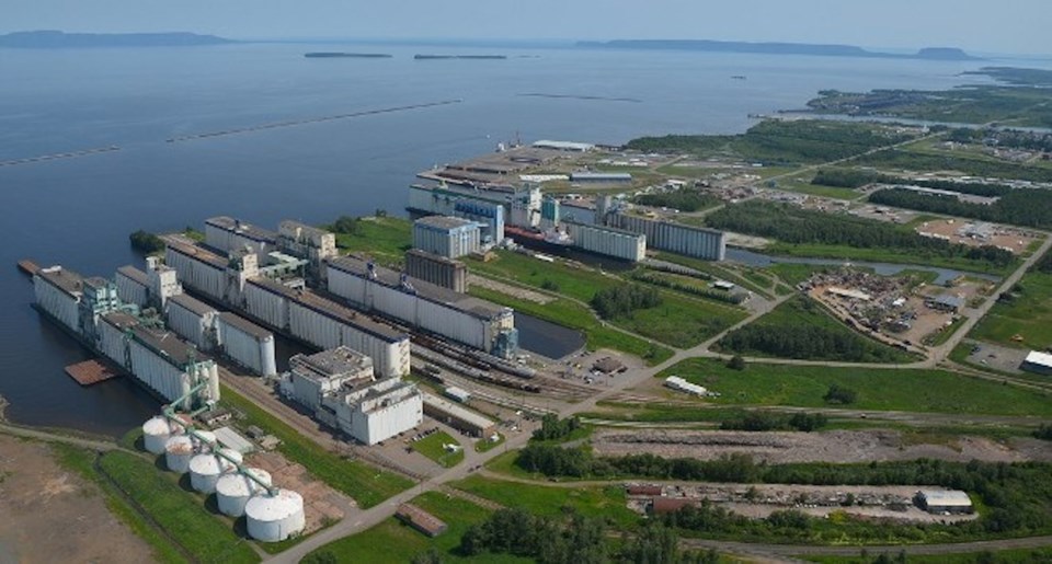 thunder-bay-grain-elevators-1