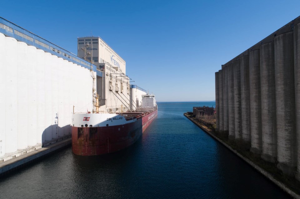 Thunder Bay port grain elevators 2