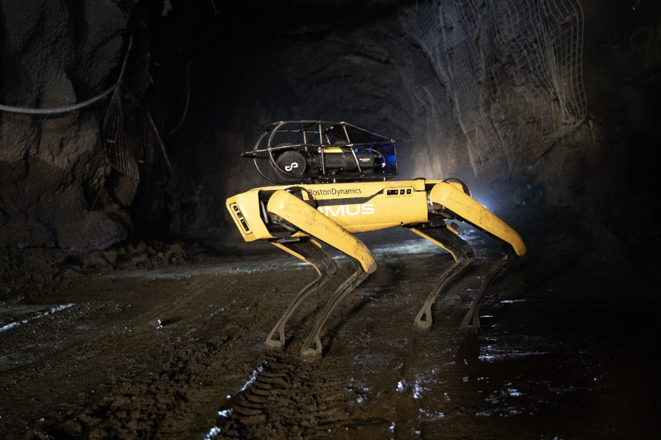 Boston Dynamics robot dog being put through its paces underground in northern mines - Sudbury News