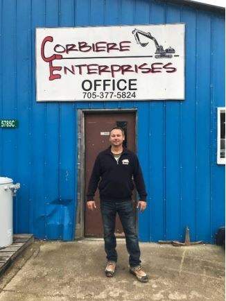 Rodney Corbiere, of Corbiere Enterprises (M’Chigeeng First Nation), won the Business Achievement Award.