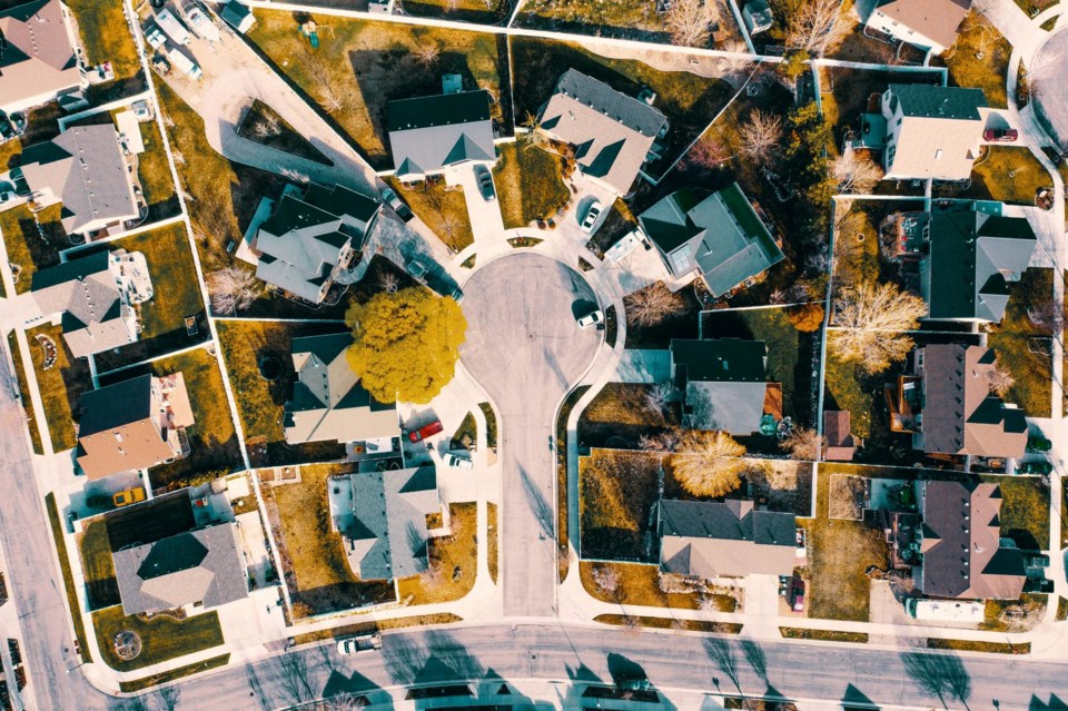 2025-04-15-pexels-michael-tuszynski-1134777-2157404