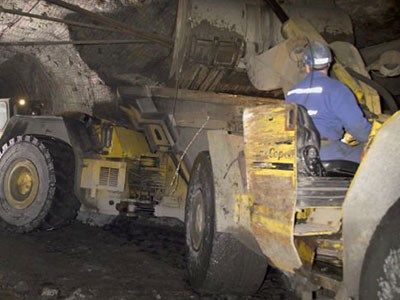 150415_mining_underground_Cropped