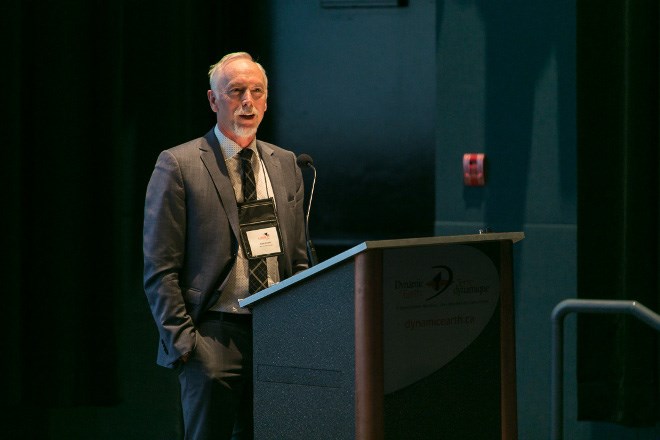 Al Coutts, president-CEO at Noront Resources, shared lessons he’s learned from more than 30 years in mining with a group of geoscience students visiting Sudbury in early May as part of a PDAC-sponsored workshop. (Yianni Tong photo)