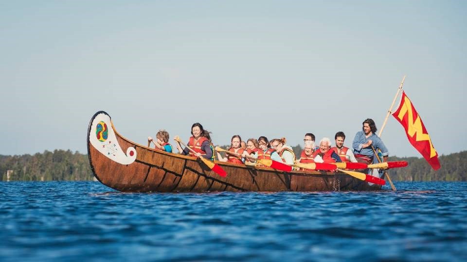 indigenous_tourism_ontario_canoe