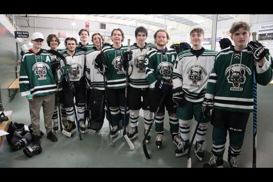 Members of the team ‘graduating’ from minor hockey are Sam Walker, Alex Reile, Ethan Peters, Will Denham, Theo VanderKaay, Griffin Dyck, Jack Marotta, Cole Holmes, Reese Gordon and Blair Burland. Absent seniors from the photo are Mateo Gruosso and Noah Ostromecki. 