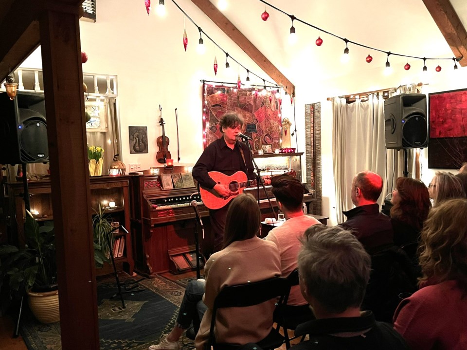 ron-sexsmith-at-applewood-hollow-notl-1