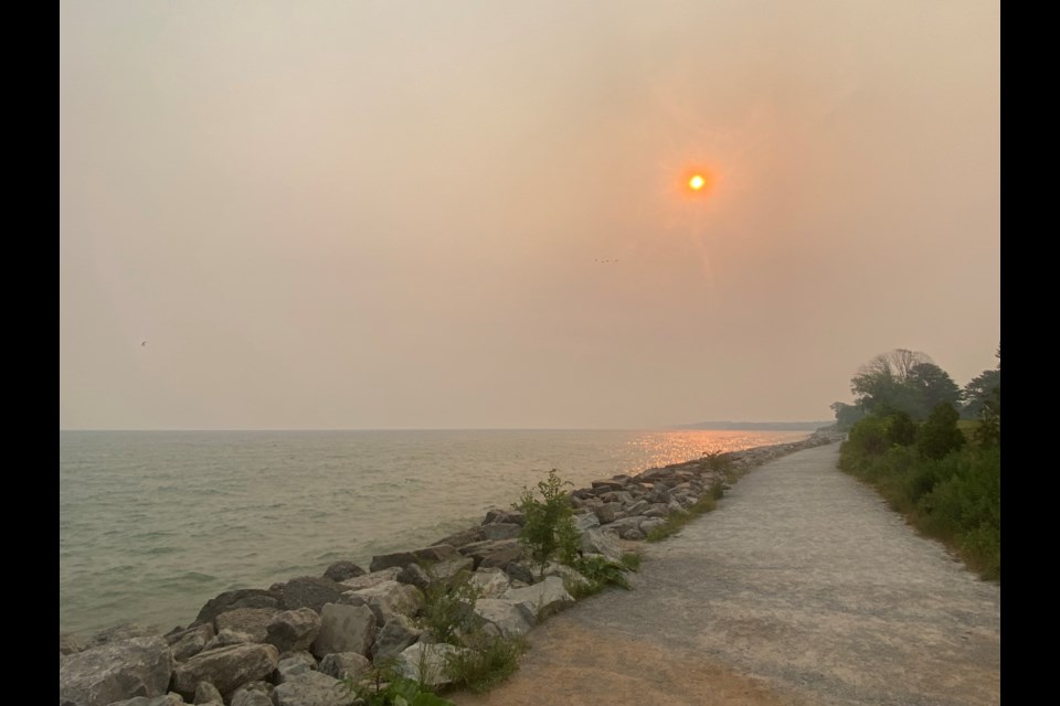 A walk along the Niagara-on-the-Lake waterfront of Lake Ontario during an air quality alert.