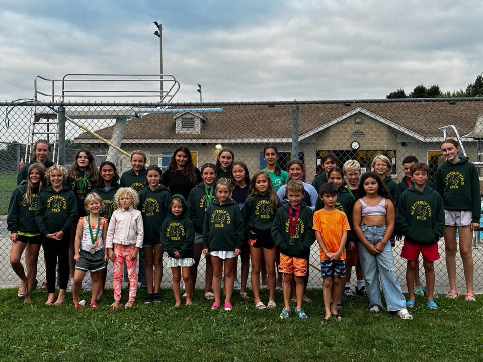 swim-team-and-coaches
