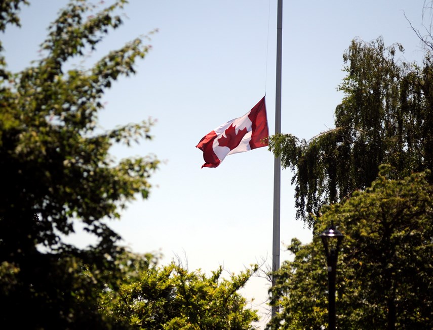 Flag at half mast mw web